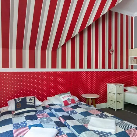 فندق مبيت وإفطار Dwor Zlotopolska Dolina Modlin Airport Trębki