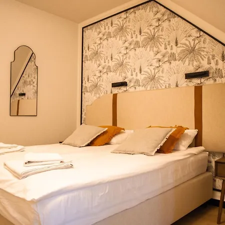 Frühstückspension Dwor Zlotopolska Dolina Modlin Airport 4*
