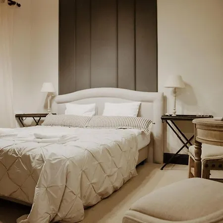 Bed & Breakfast Dwor Zlotopolska Dolina Modlin Airport Trebki