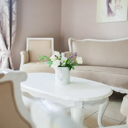 B&B Dwor Zlotopolska Dolina Mansion House 4*