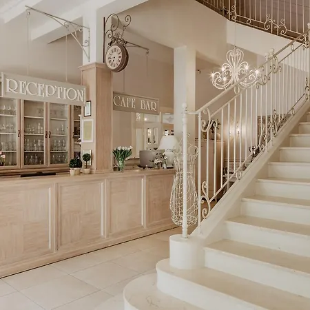 Dwor Zlotopolska Dolina Mansion House 4*