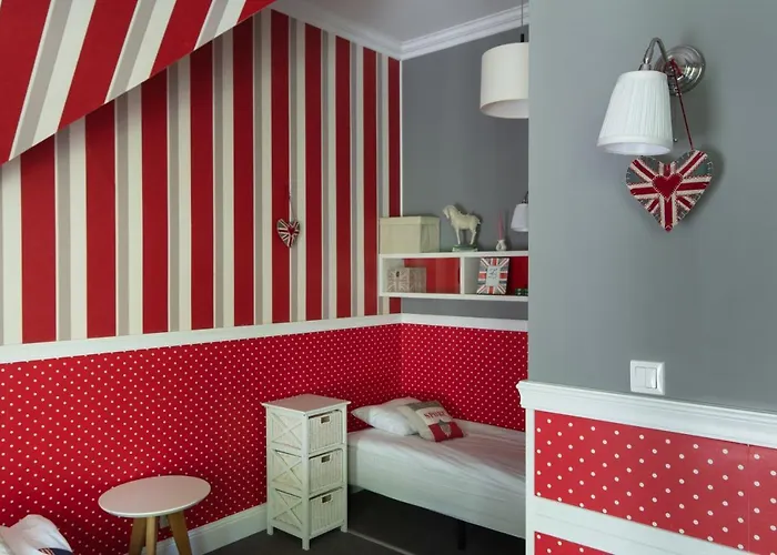 Dwor Zlotopolska Dolina Mansion House Bed & Breakfast 4*