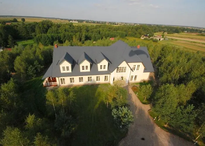 Bed & Breakfast Dwor Zlotopolska Dolina Mansion House 4*