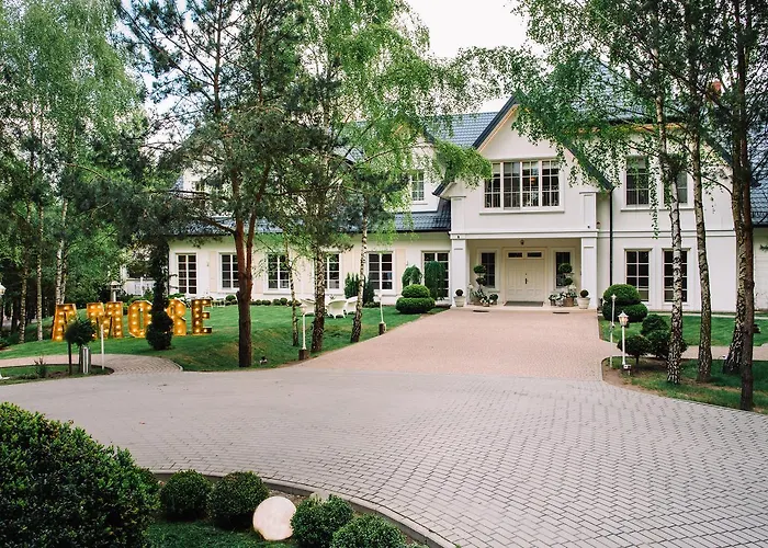 Dwor Zlotopolska Dolina Mansion House Bed & Breakfast Nowy Dwor Mazowiecki