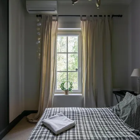Bed and breakfast Dwór Złotopolska Dolina Mansion House 3*