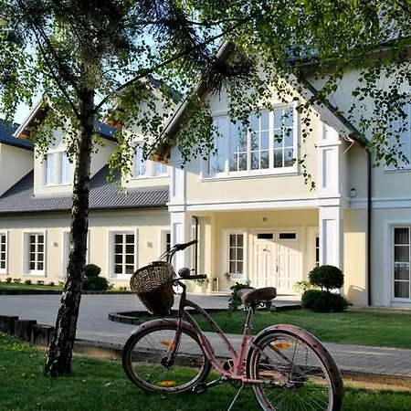 Dwór Złotopolska Dolina Mansion House 3* Trębki